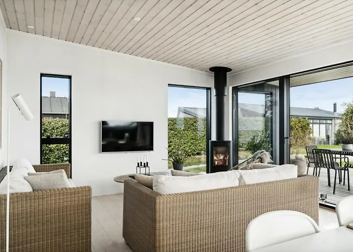 Modern Summer House At Saksild Dom wakacyjny